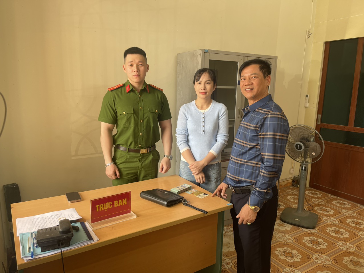 Công an phường Thiên Hương phối hợp Nhân dân kịp thời tìm lại tài sản thất lạc cho công dân